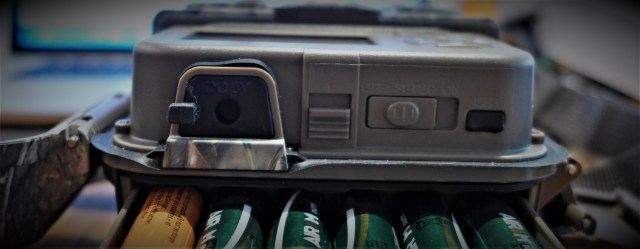 Uovision UM785 13072017 latauspistoke