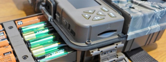 Uovision UM785 13072017 SD kortin paikka